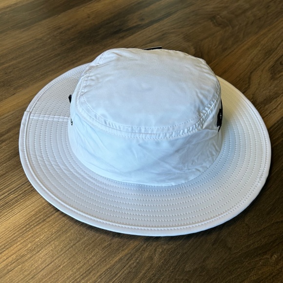 Bad Birdie White Bucket Hat - Picture 4 of 8